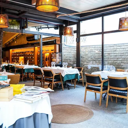 Boutique Aviator מלון 3*